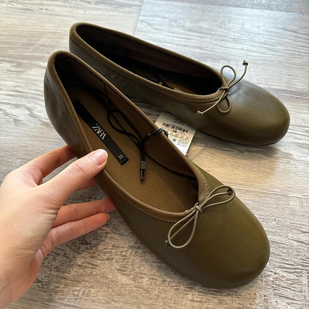 ballet shoes - Picture 1 of 7